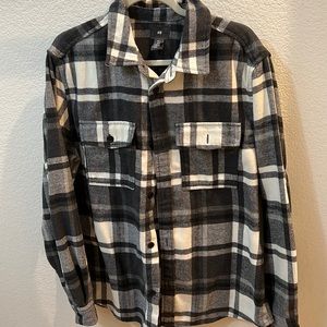 (L) Flannel Black and White